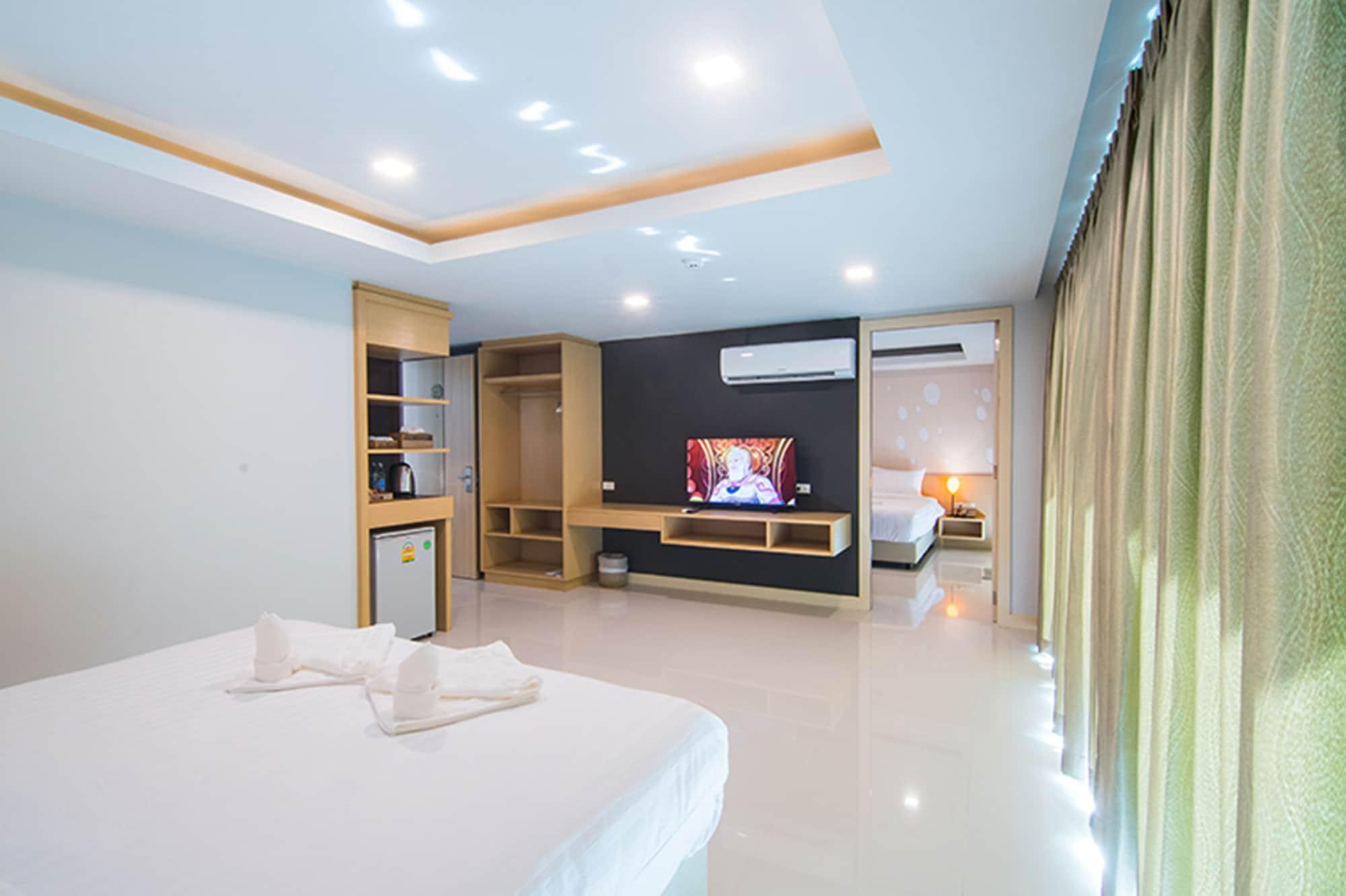 The Peak Hotel Chanthaburi Bagian luar foto
