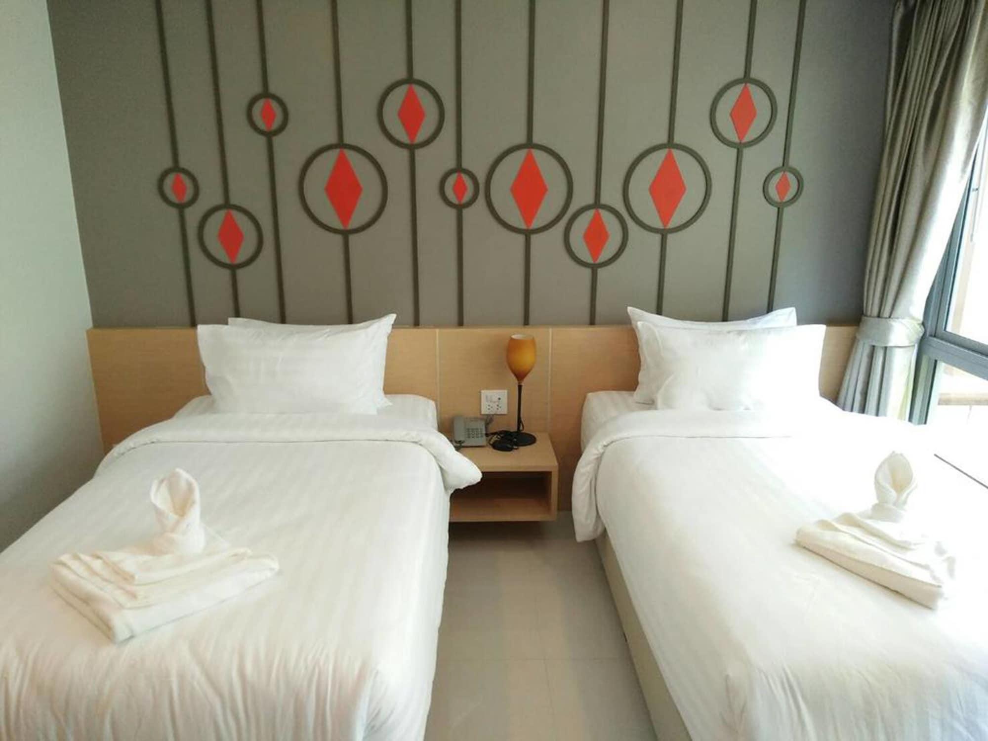 The Peak Hotel Chanthaburi Bagian luar foto