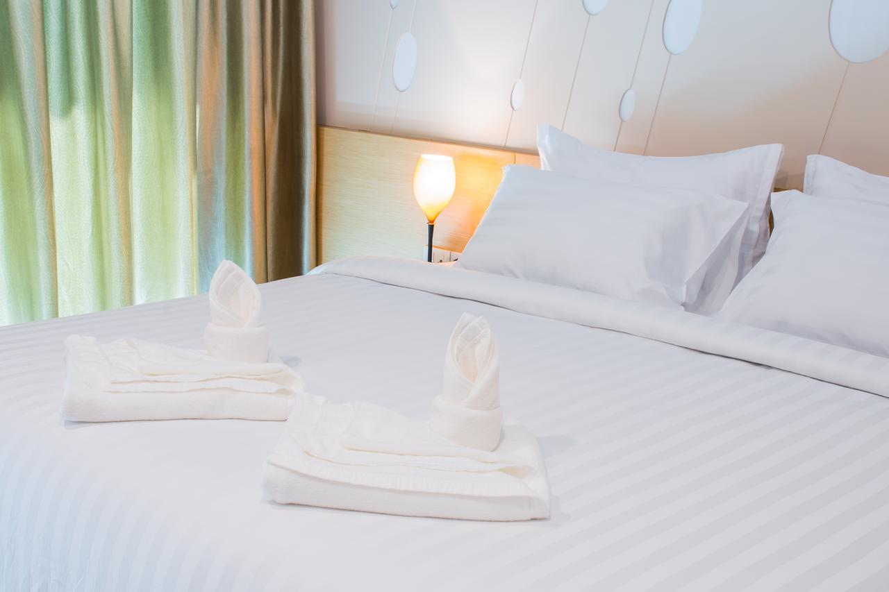 The Peak Hotel Chanthaburi Bagian luar foto