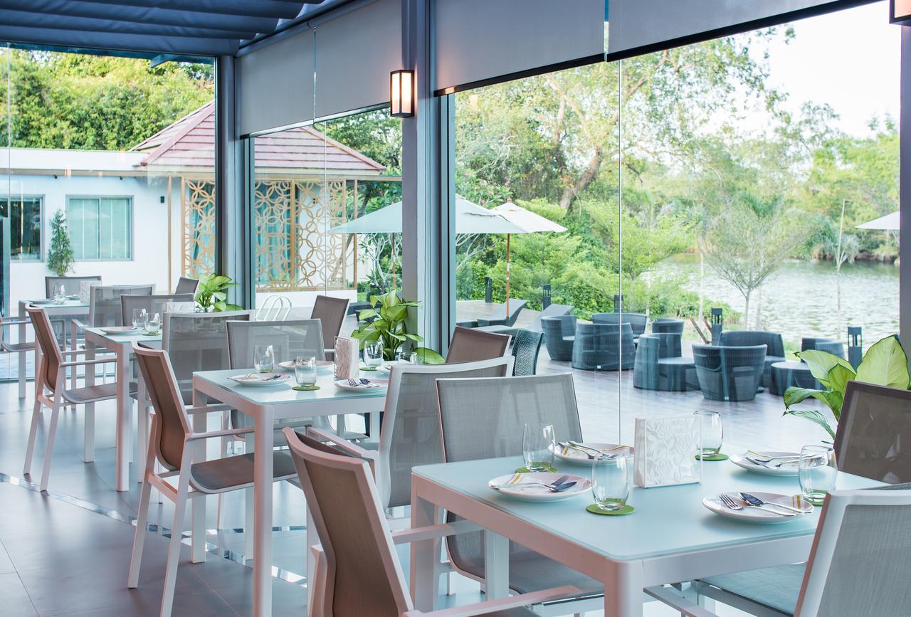 The Peak Hotel Chanthaburi Bagian luar foto